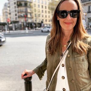 Meet your Posher, Jennifer